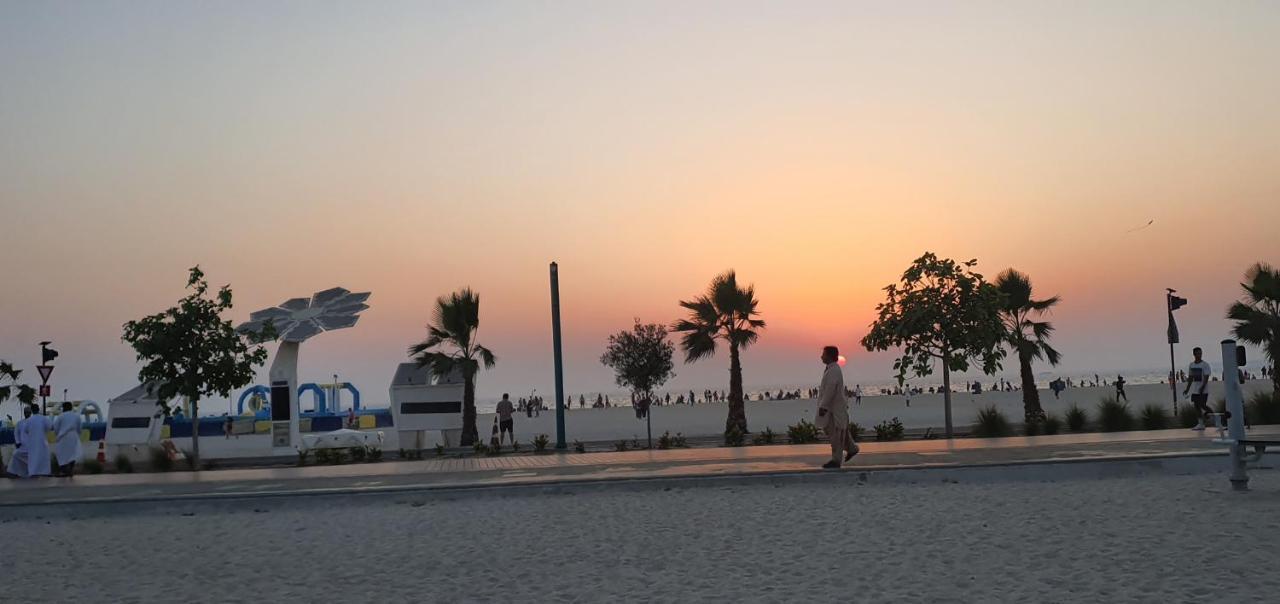 Jumeirah Beach Villa Дубай Экстерьер фото